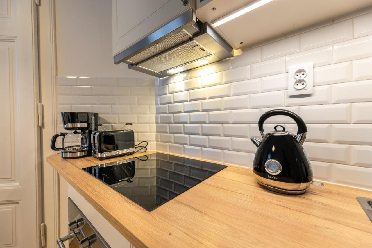 Charming 1 Bedroom Apartment In The City Center Of Praag Buitenkant foto